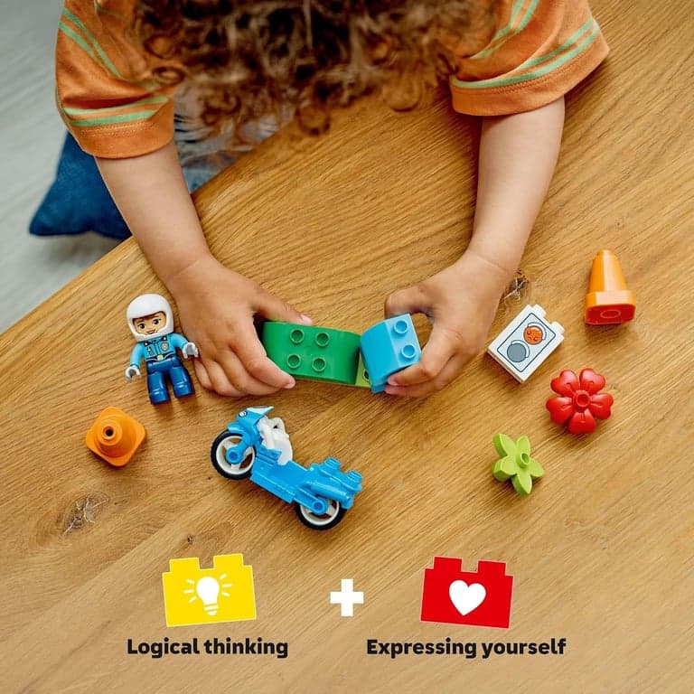 LEGO DUPLO Town Moto de Policía Azul Juguete de Construcción para Niños Pequeños - Set de Juego de Simulación y de Aprendizaje para y Niñas, Edades 2+ - Bloques de para Practicar Habilidades Motoras - Regalo de Cumpleaños - 10471 - imagen 2