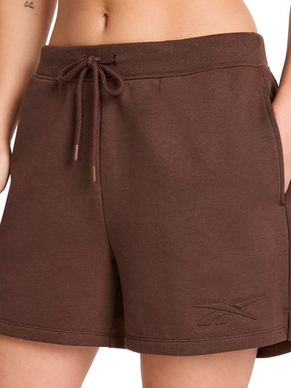 Short Reebok Campus de 4.5” para mujer, ajuste estándar, tela de mezcla de algodón y poliéster de peso medio - imagen 4