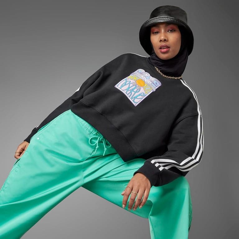 Adidas Women's Always Original Cropped Oversized Round Neck Sweatshirt, Black - imagen 3