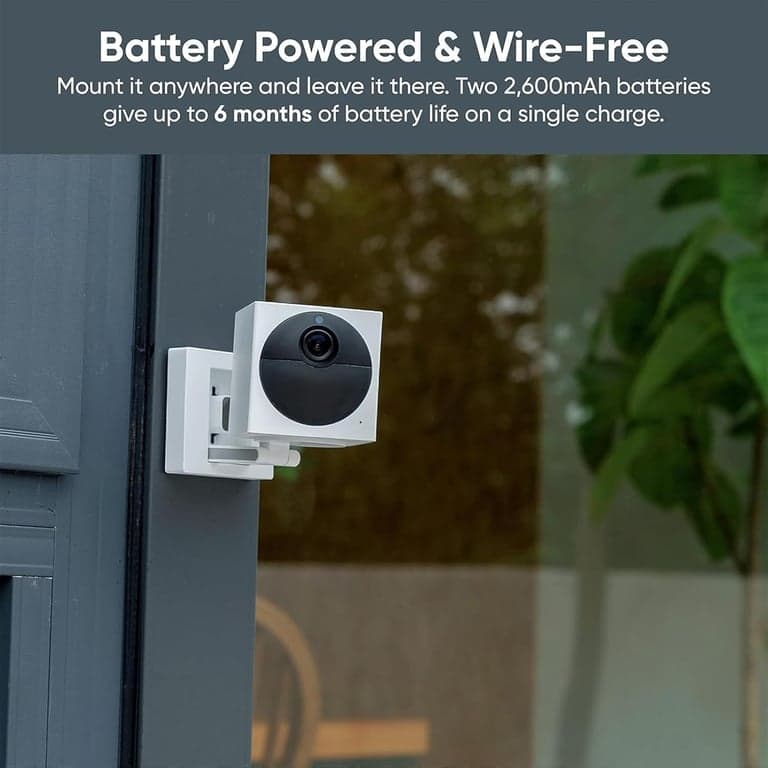 Wyze Cam Outdoor Starter Bundle v2 (1 cámara + estación base) - Cámara de seguridad inalámbrica HD 1080p para el hogar, alimentada por batería, clasificación IP65, visión nocturna a color, audio bidireccional, compatible con Alexa y Google - vista alternativa