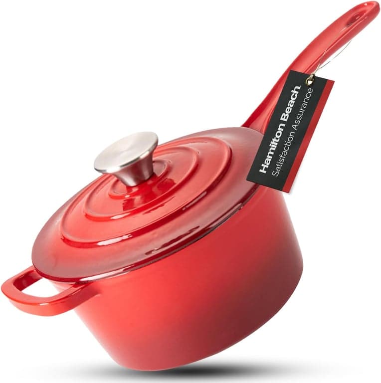 Hamilton Beach Olla para salsa de hierro fundido esmaltado de 2 cuartos, rojo, revestimiento de esmalte crema, olla para estufa y horno, distribución uniforme del calor, segura hasta 400 grados, duradera