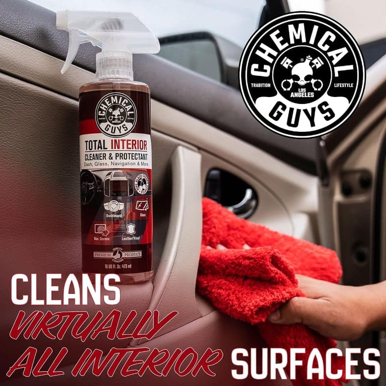 Chemical Guys, Kit Surtido de Limpiador Total Interior, Auto Nuevo y Cereza Negra | Pruebe dos aromas en una caja, un spray de un solo paso para tableros, asientos, paneles de puertas y pantallas, en caja listo para regalar - imagen 6