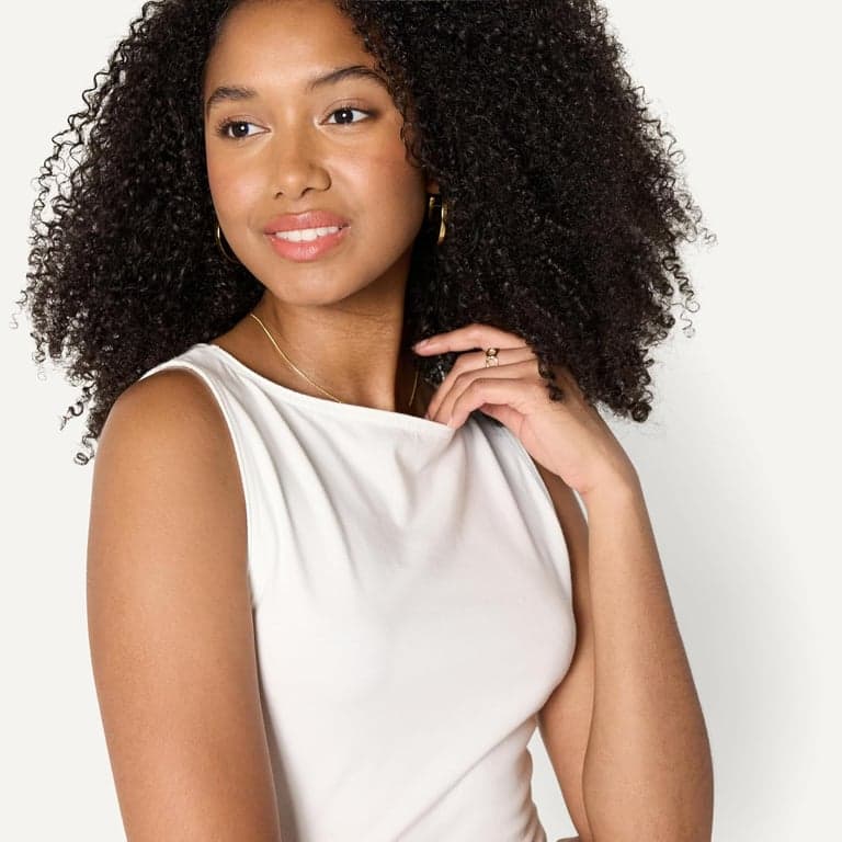 Camiseta sin mangas ajustada para mujer Amazon Essentials - imagen 2