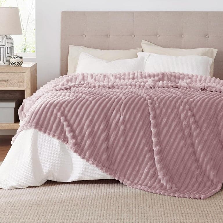 Bedsure Manta polar rosa para sofá y mantas tamaño Queen para cama, 90x90 pulgadas - imagen 3