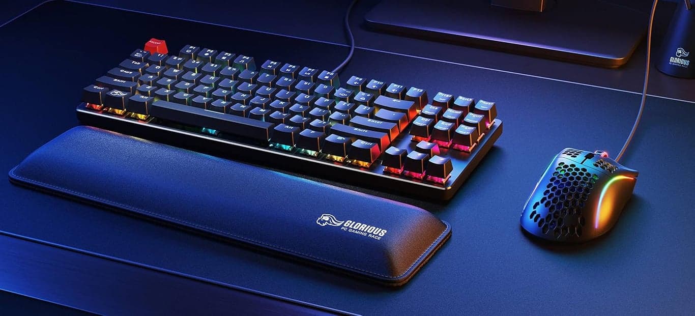 Teclado de juego personalizado GLORIOUS - GMMK 85% TKL - mecánico con cable USB C - Interruptores y teclas RGB intercambiables en caliente - Placa superior de metal negro - imagen 5