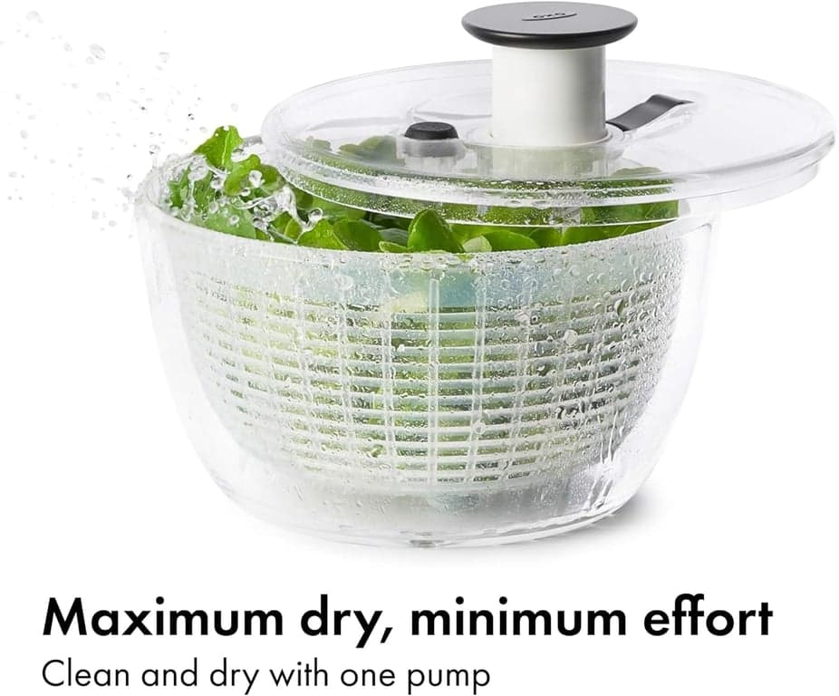 OXO Good Grips Pequeña Centrifugadora de Ensalada y Hierbas, Lavador de Verduras con Colador - imagen 3