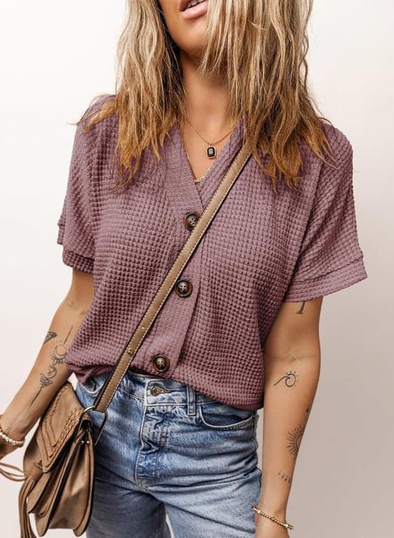 Dokotoo Blusas de Verano para Mujer 2026 Camisas de Punto Waffle con Botones | Modernas, Cuello V, Ajuste Holgado, Chaqueta, Manga Corta, Cárdigan de Verano, Cortas, Shacket, Atuendos para Salir, Elegantes - imagen 4