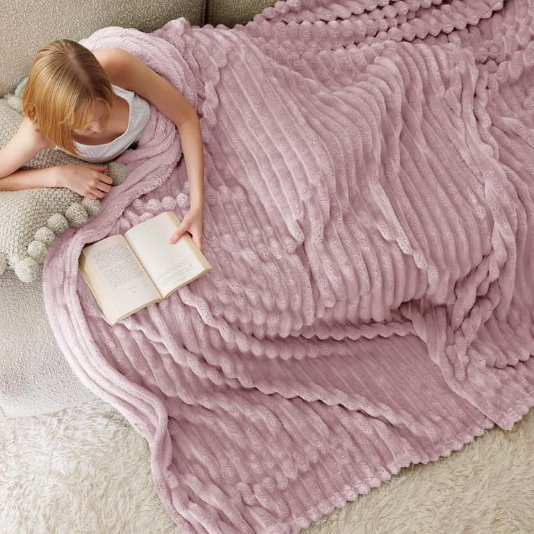 Bedsure Manta polar rosa para sofá y mantas tamaño Queen para cama, 90x90 pulgadas - imagen 5