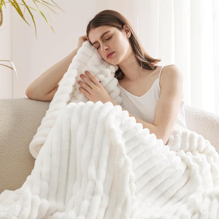 Bedsure Twin Blanket（White ＆ Beige） - imagen 3