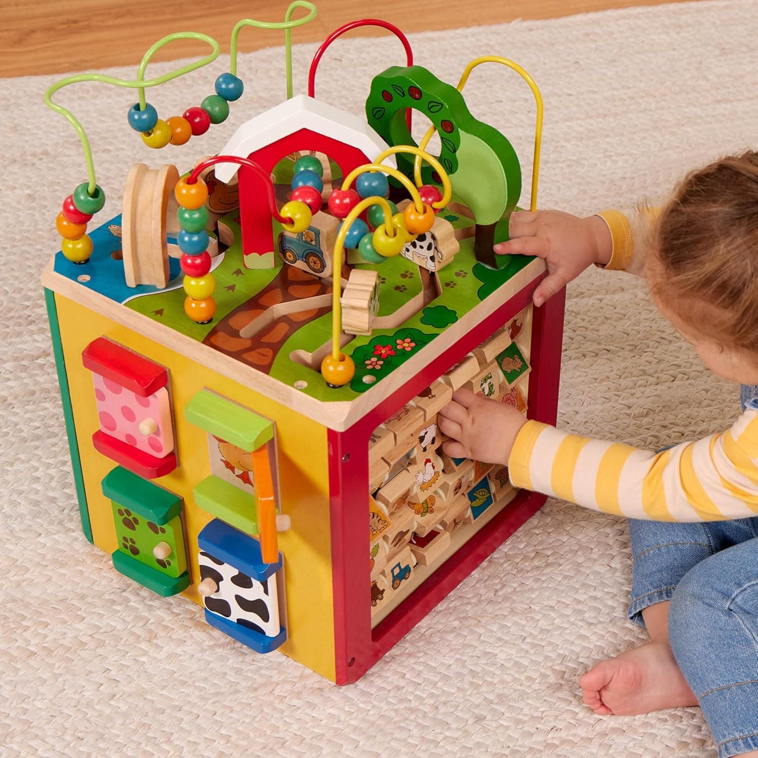 Battat Cubo de Actividades de Madera - Centro de Juego de 5 Lados con Laberinto de Cuentas, Puertas - imagen 2