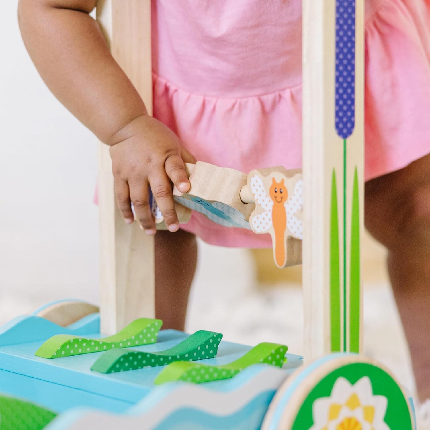 Melissa & Doug First Play Chomp and Clack Alligator Andador de Madera y Juguete de Empuje - imagen 4
